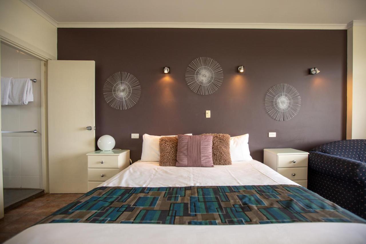 Lakeview Motel And Apartments Роуб Екстериор снимка
