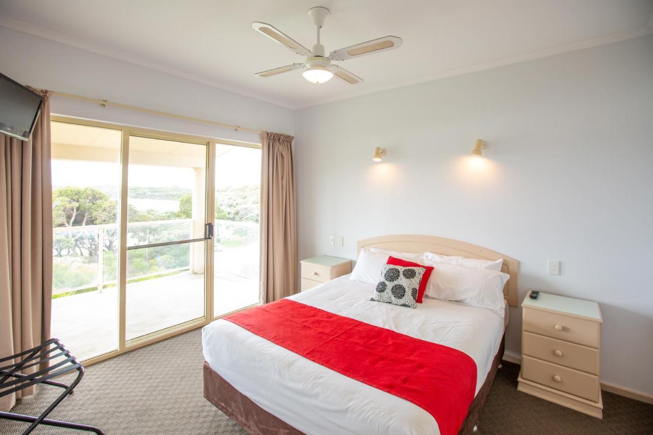 Lakeview Motel And Apartments Роуб Екстериор снимка