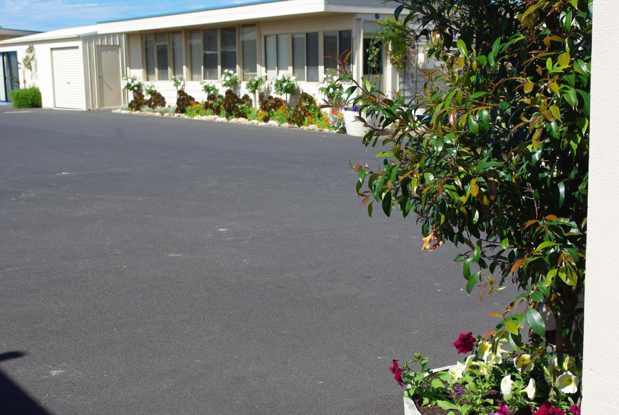 Lakeview Motel And Apartments Роуб Екстериор снимка