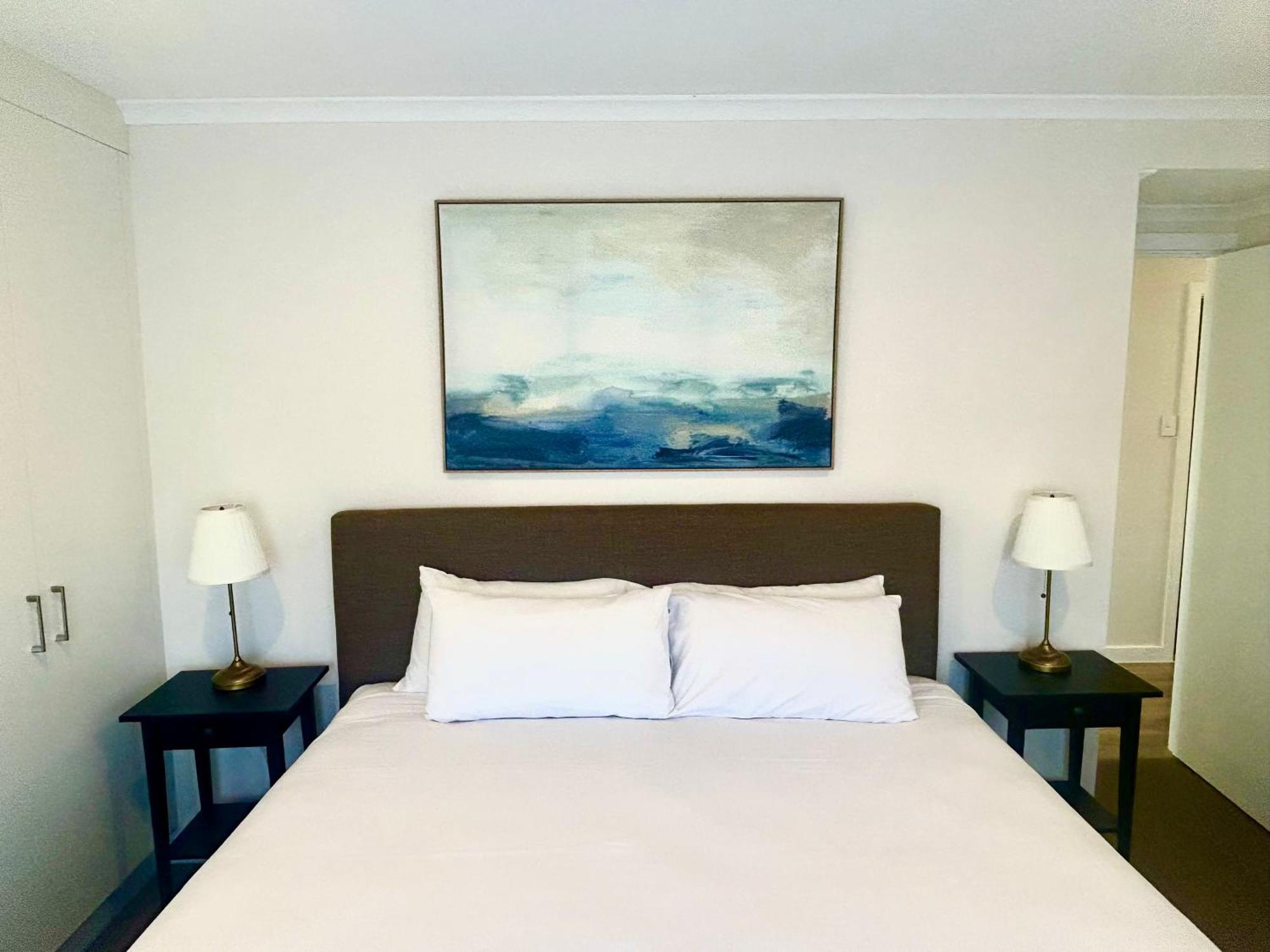 Lakeview Motel And Apartments Роуб Екстериор снимка