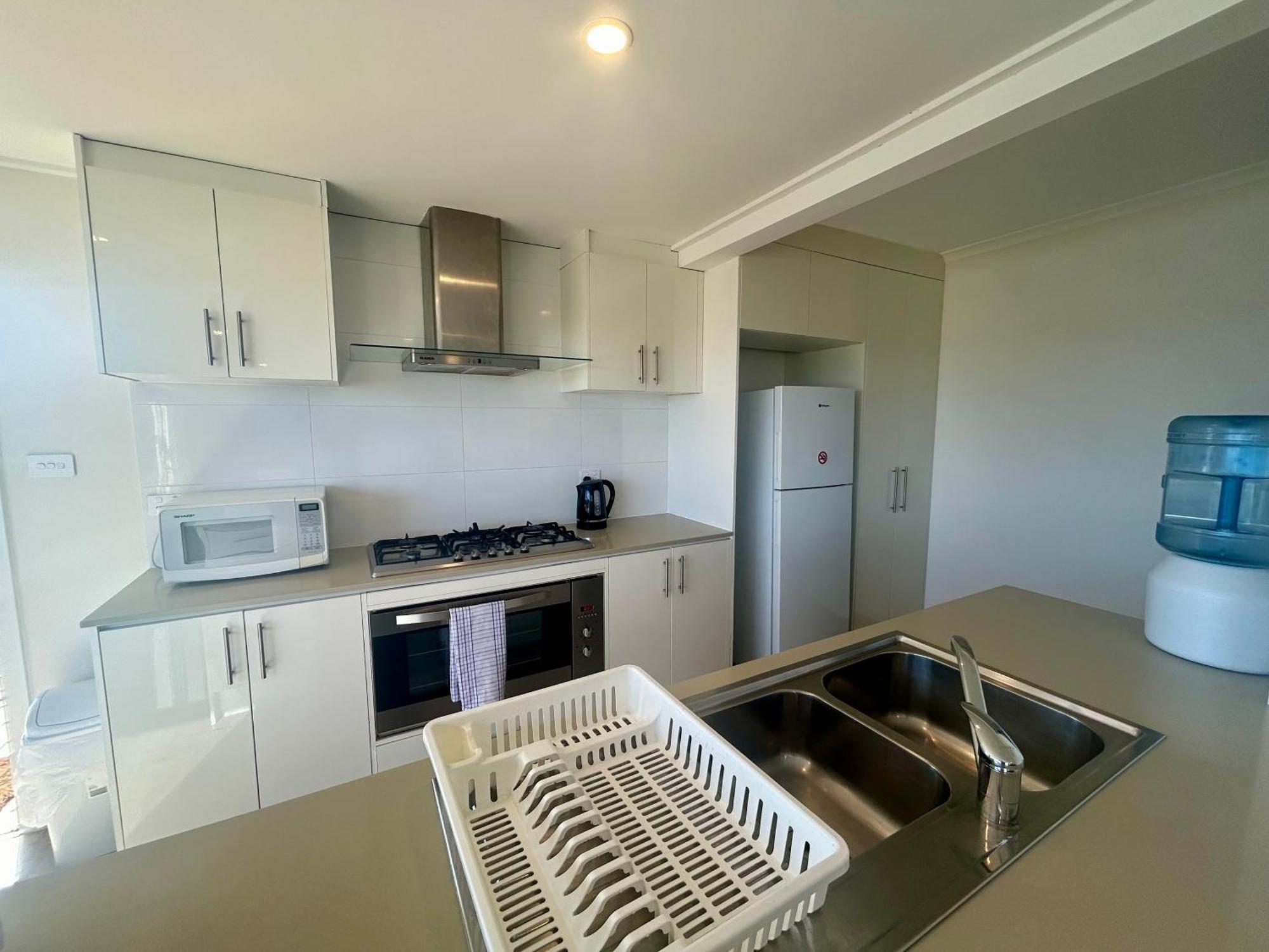 Lakeview Motel And Apartments Роуб Екстериор снимка