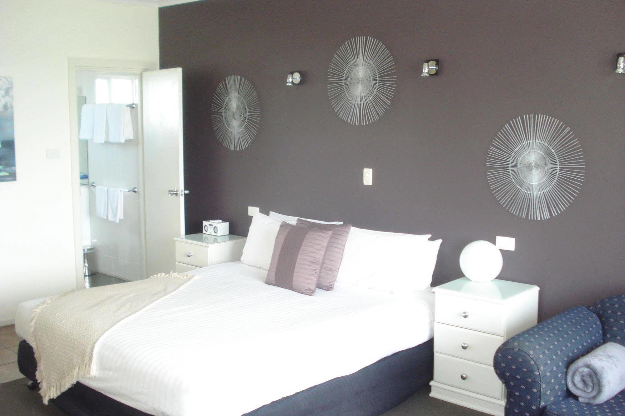 Lakeview Motel And Apartments Роуб Екстериор снимка