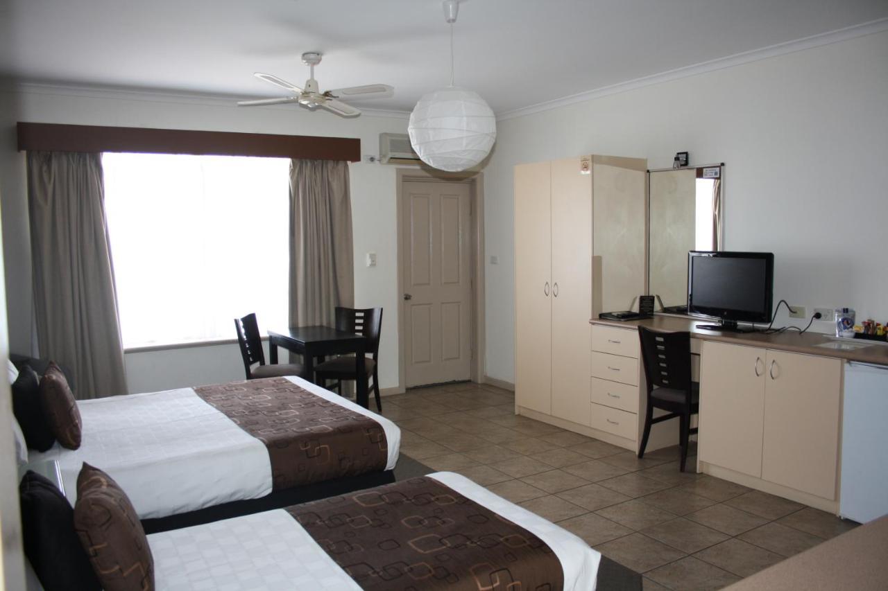 Lakeview Motel And Apartments Роуб Екстериор снимка